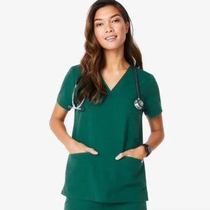 Women's Hunter Green Casma™ - Three-Pocket Scrub Top - XS / Hunter Green